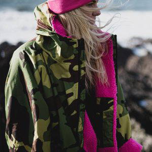 Dryrobe® Advance Long Sleeve – Green Camo Pink